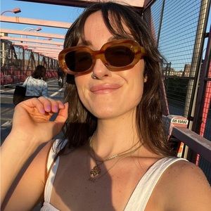 Meet your Posher, Carla